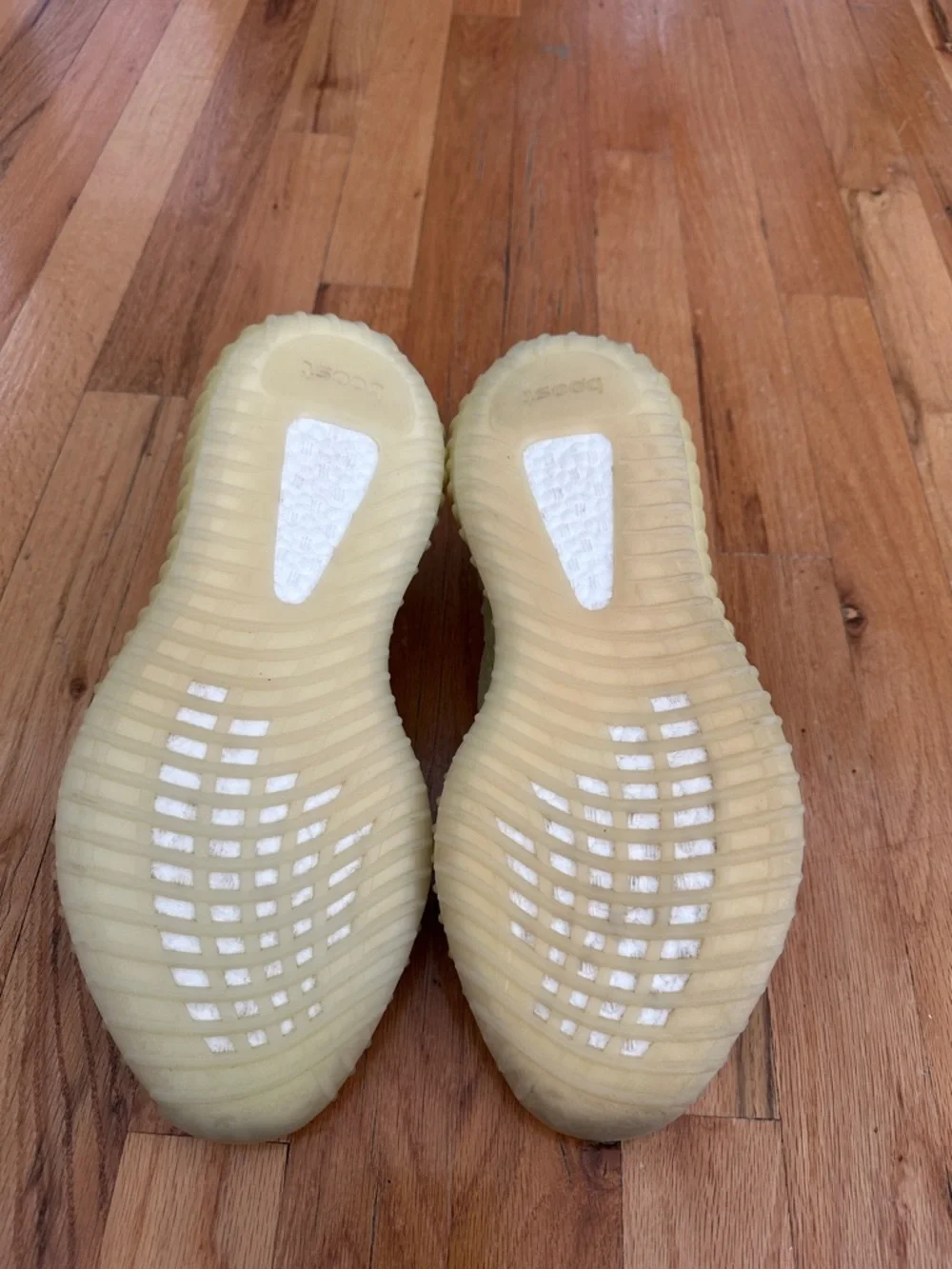 Yeezy Boost 350 V2 Marsh Mens Practically New Only Worn in House  sz 10.5 - Picture 7 of 9